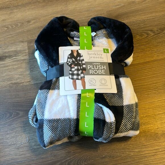 Buffalo checkered cozy plush robe size large - Picture 1 of 6